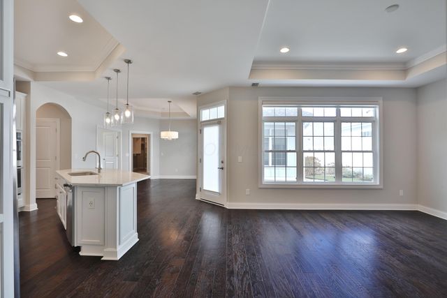 6947 Hollyhock Drive, New Albany, OH 43054