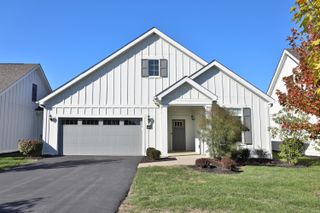 6947 Hollyhock Drive, New Albany, OH 43054