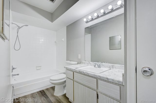 32075 Beaconsfield Street 29, Roseville, MI 48066