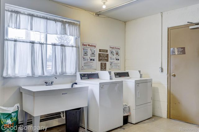 32075 Beaconsfield Street 29, Roseville, MI 48066