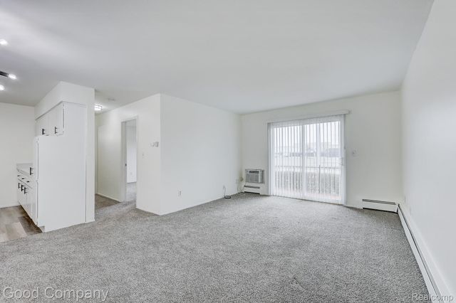 32075 Beaconsfield Street 29, Roseville, MI 48066