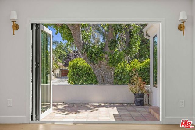 11151 Hortense Street, North Hollywood, CA 91602