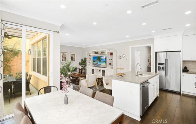 231 Rodeo, Irvine, CA 92602