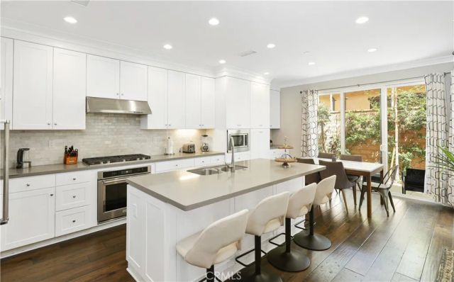 231 Rodeo, Irvine, CA 92602