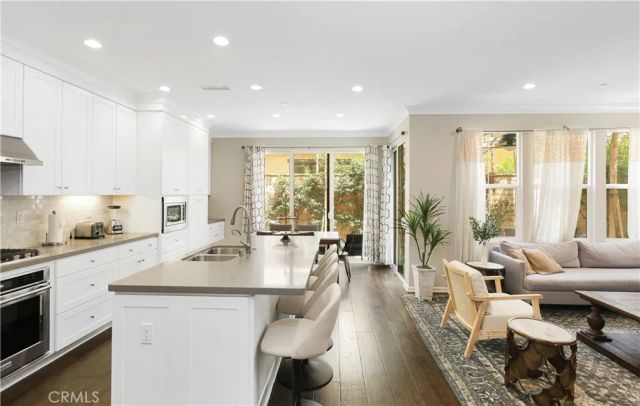 231 Rodeo, Irvine, CA 92602