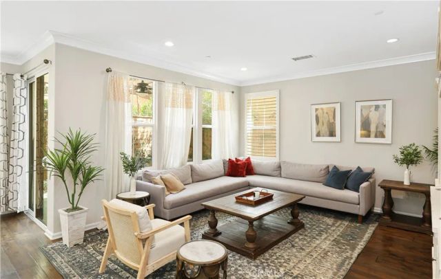 231 Rodeo, Irvine, CA 92602