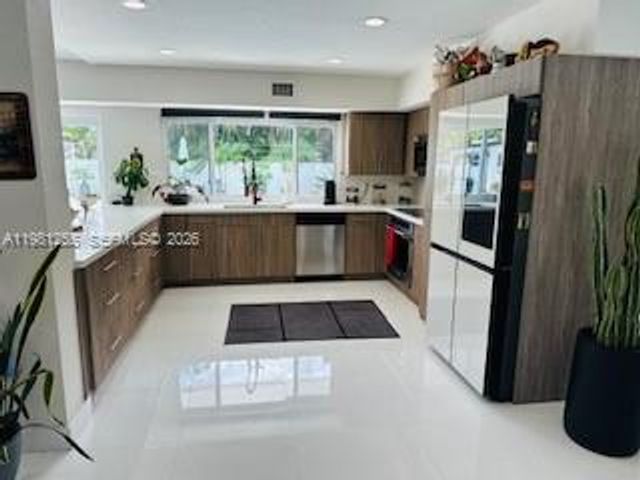 1940 NE 186th Dr, North Miami Beach, FL 33179