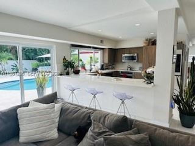 1940 NE 186th Dr, North Miami Beach, FL 33179