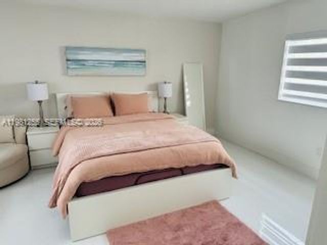 1940 NE 186th Dr, North Miami Beach, FL 33179