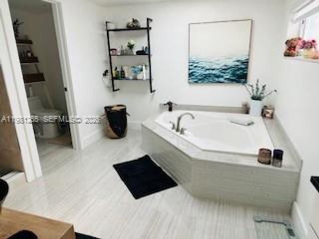 1940 NE 186th Dr, North Miami Beach, FL 33179