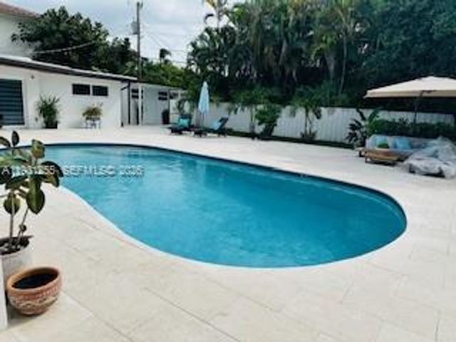 1940 NE 186th Dr, North Miami Beach, FL 33179