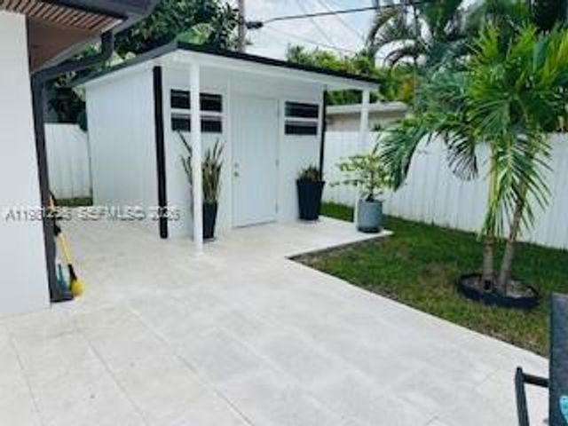 1940 NE 186th Dr, North Miami Beach, FL 33179