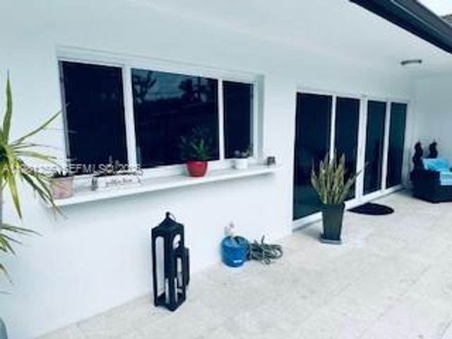 1940 NE 186th Dr, North Miami Beach, FL 33179