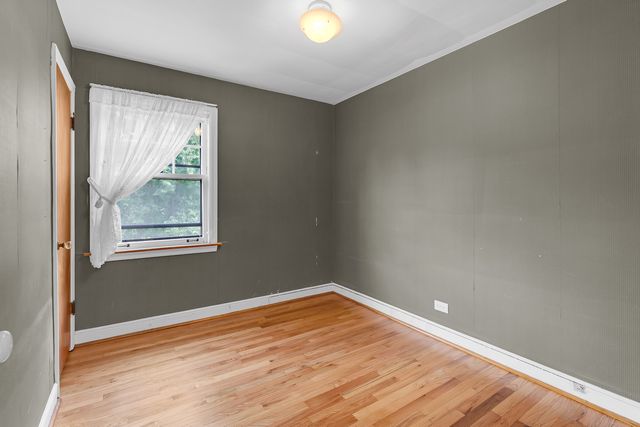 9932 S Maplewood Avenue, Chicago, IL 60655