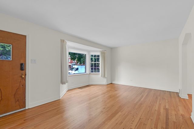 9932 S Maplewood Avenue, Chicago, IL 60655