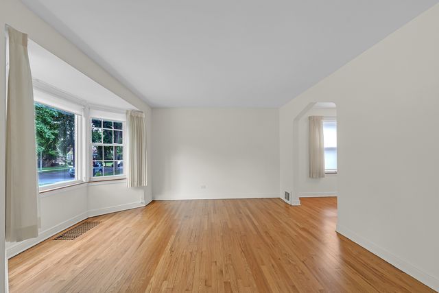 9932 S Maplewood Avenue, Chicago, IL 60655