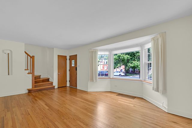 9932 S Maplewood Avenue, Chicago, IL 60655