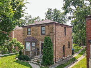 9932 S Maplewood Avenue, Chicago, IL 60655
