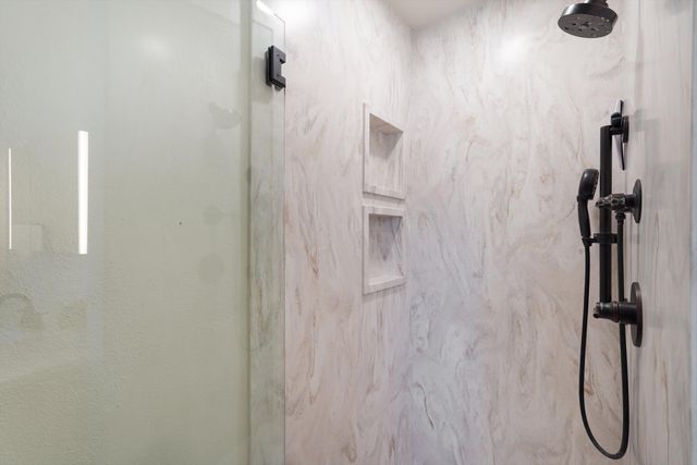 7513 Gladden Avenue NE, Albuquerque, NM 87110