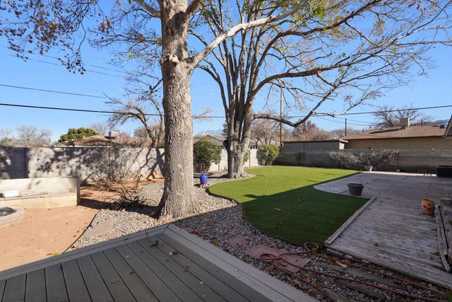 7513 Gladden Avenue NE, Albuquerque, NM 87110