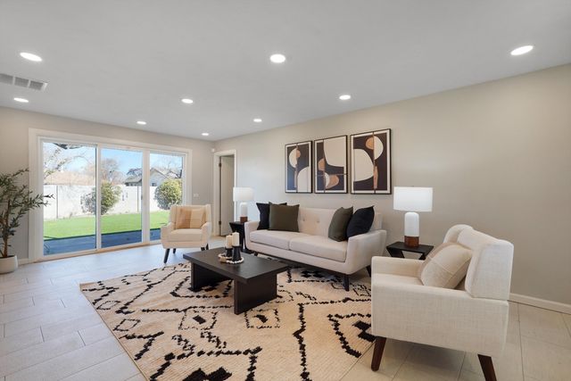 7513 Gladden Avenue NE, Albuquerque, NM 87110