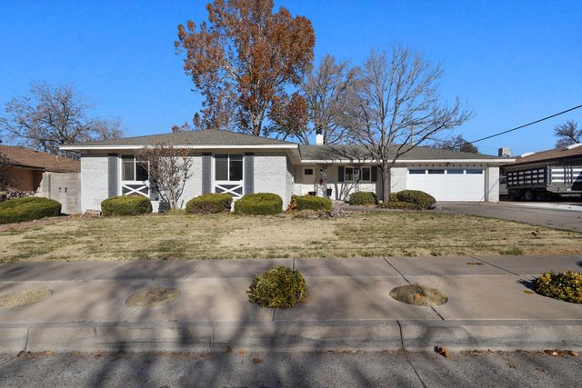 7513 Gladden Avenue NE, Albuquerque, NM 87110