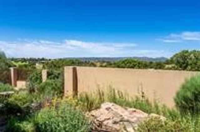 5 Summer Storm Circle, Santa Fe, NM 87506
