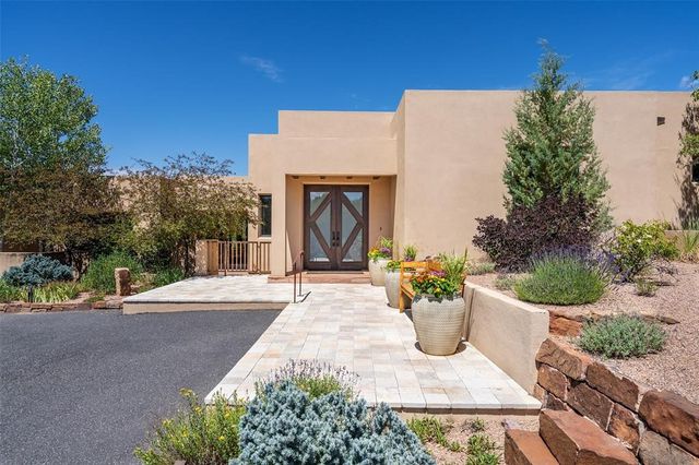 5 Summer Storm Circle, Santa Fe, NM 87506