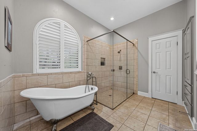 29607 FAIRWAY BLUFF DR, Boerne, TX 78015