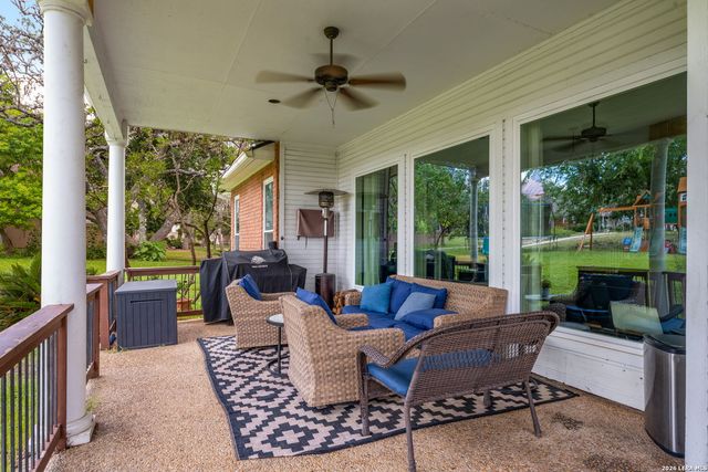 29607 FAIRWAY BLUFF DR, Boerne, TX 78015