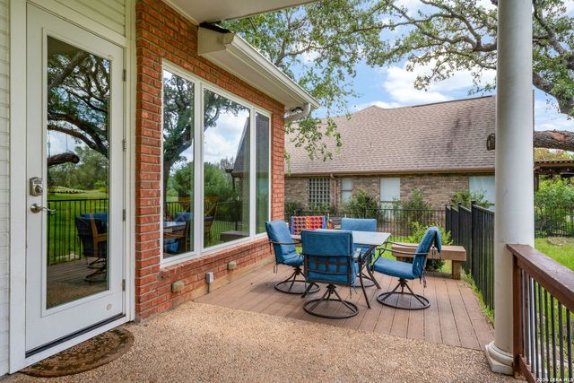 29607 FAIRWAY BLUFF DR, Boerne, TX 78015