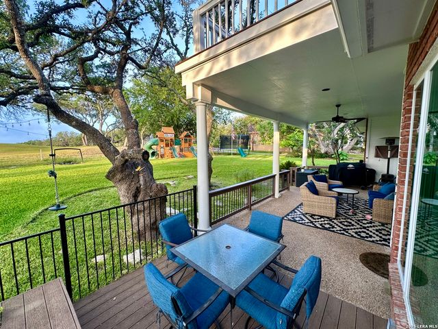 29607 FAIRWAY BLUFF DR, Boerne, TX 78015