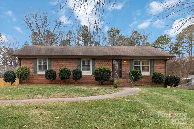 405 Hillcrest Drive, Huntersville, NC 28078
