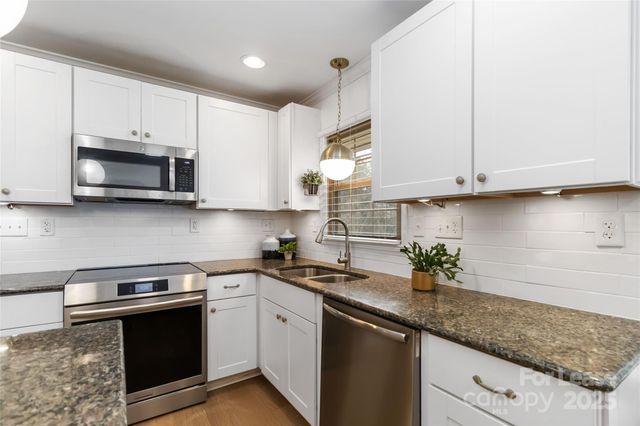 405 Hillcrest Drive, Huntersville, NC 28078