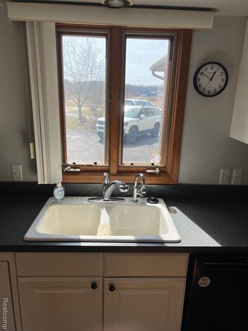 4198 Mcdowell Road, Lapeer, MI 48446