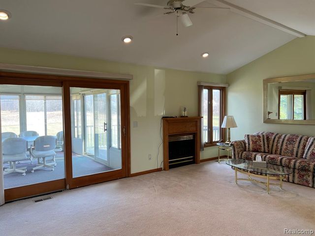 4198 Mcdowell Road, Lapeer, MI 48446