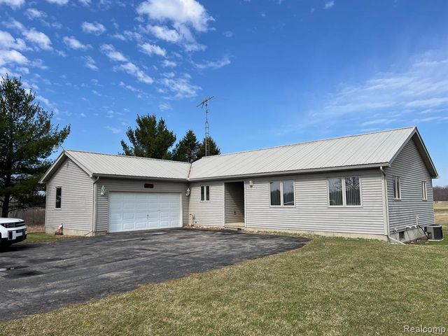 4198 Mcdowell Road, Lapeer, MI 48446
