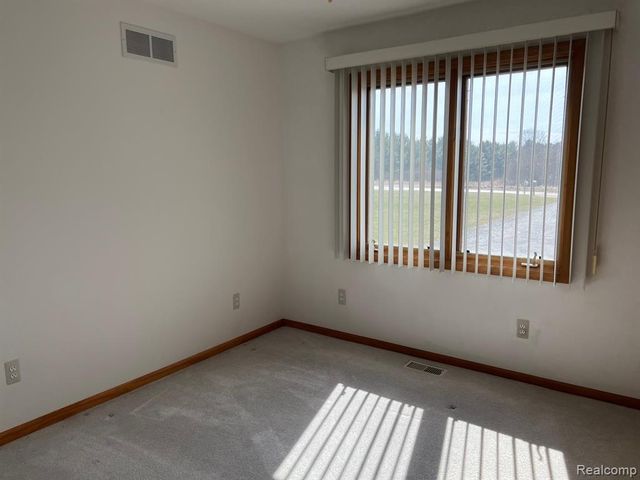 4198 Mcdowell Road, Lapeer, MI 48446