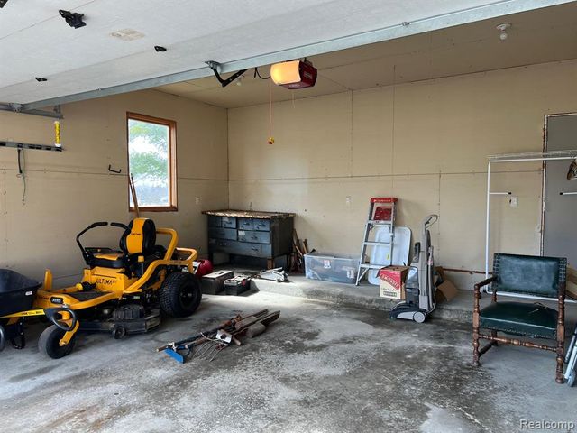 4198 Mcdowell Road, Lapeer, MI 48446