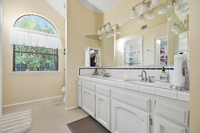 1123 E Cole Avenue, Fresno, CA 93720