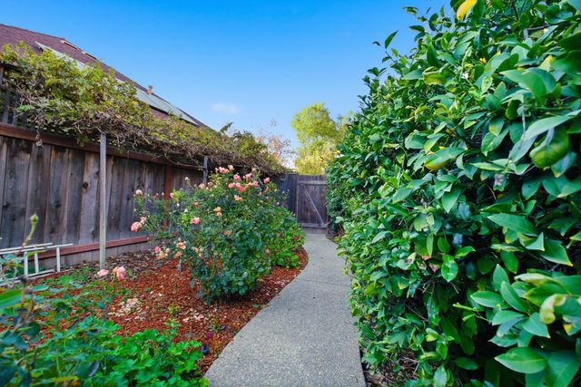 1123 E Cole Avenue, Fresno, CA 93720