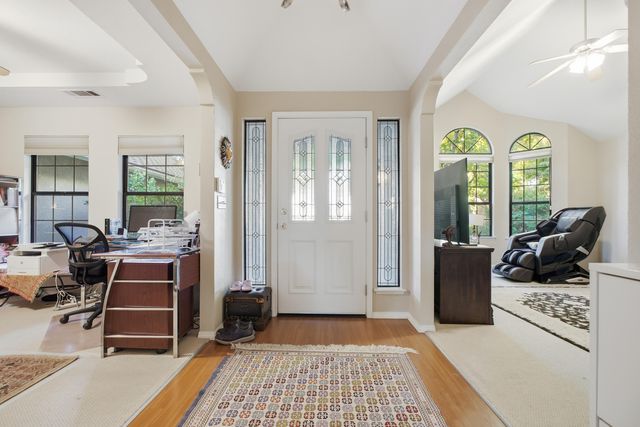 1123 E Cole Avenue, Fresno, CA 93720