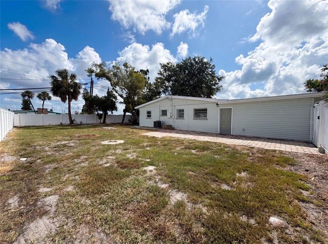 5306 3RD STREET W, Bradenton, FL 34207