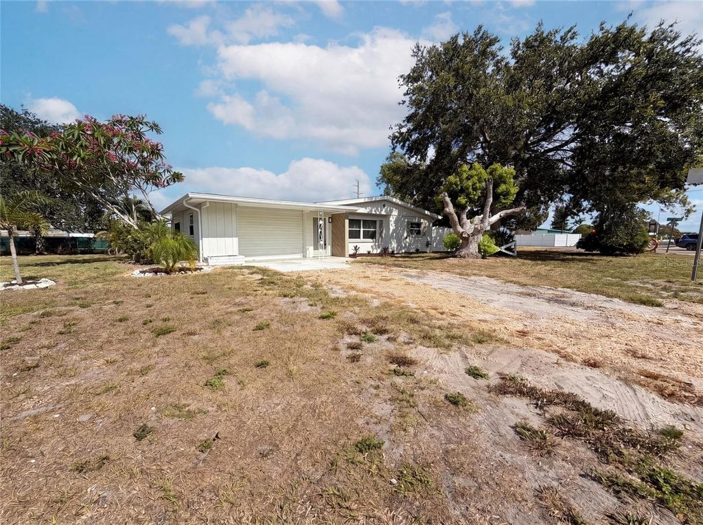 5306 3RD STREET W, Bradenton, FL 34207