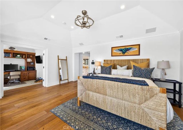 1228 W Oceanfront, Newport Beach, CA 92661