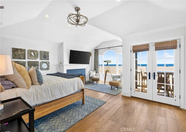 1228 W Oceanfront, Newport Beach, CA 92661