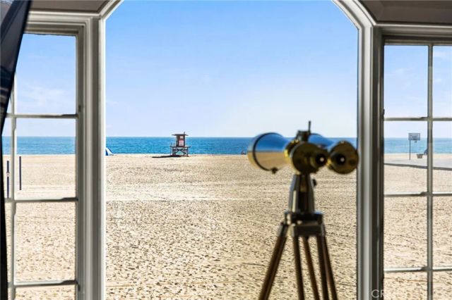 1228 W Oceanfront, Newport Beach, CA 92661