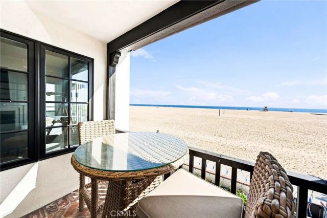 1228 W Oceanfront, Newport Beach, CA 92661