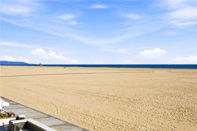 1228 W Oceanfront, Newport Beach, CA 92661
