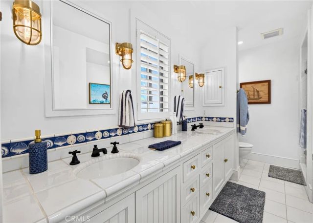 1228 W Oceanfront, Newport Beach, CA 92661